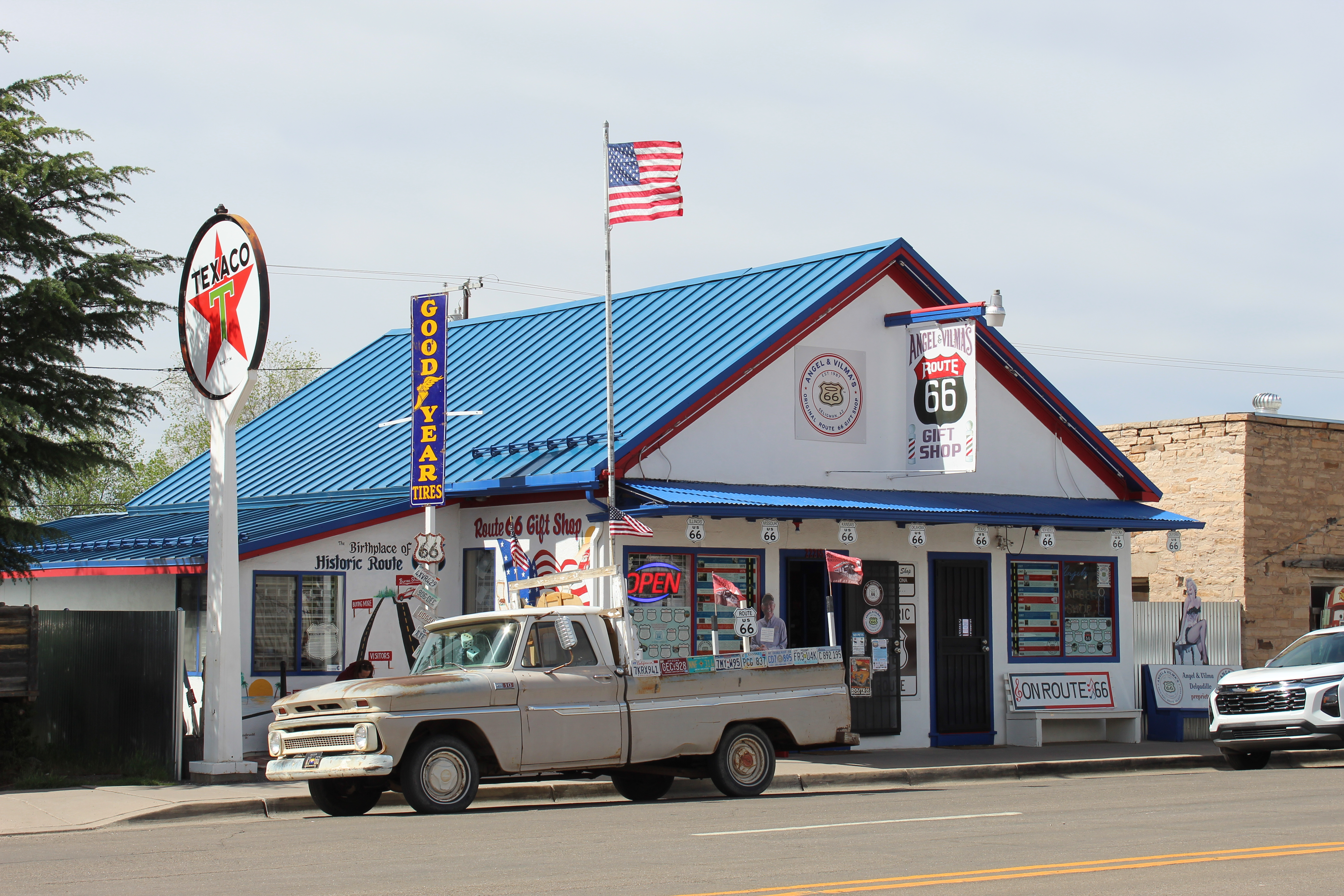Angel & Vilma Delgadillo's Original Route 66 Gift Shop
