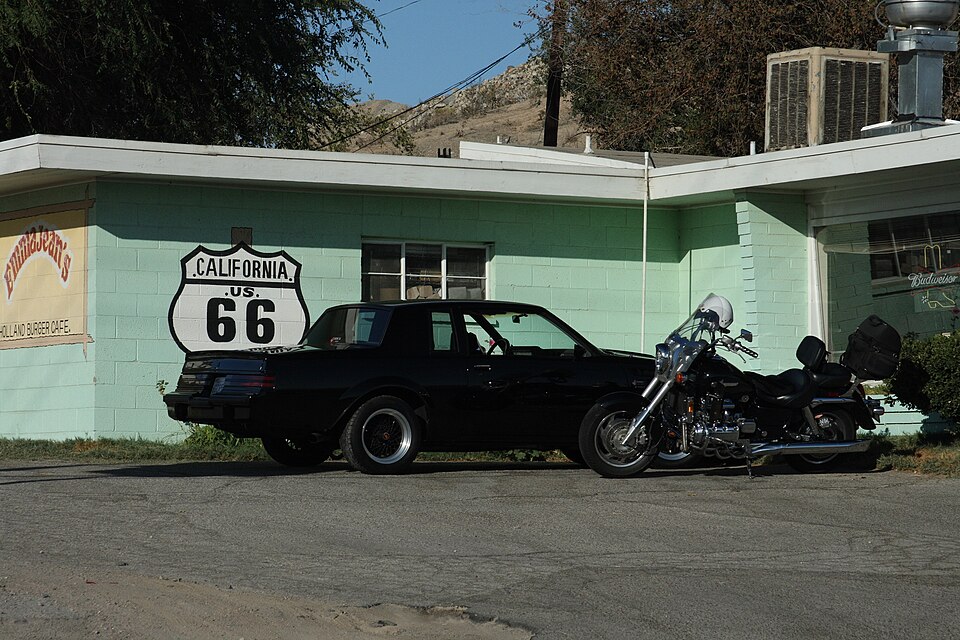 Emma Jean's Holland Burger in Victorville, California
