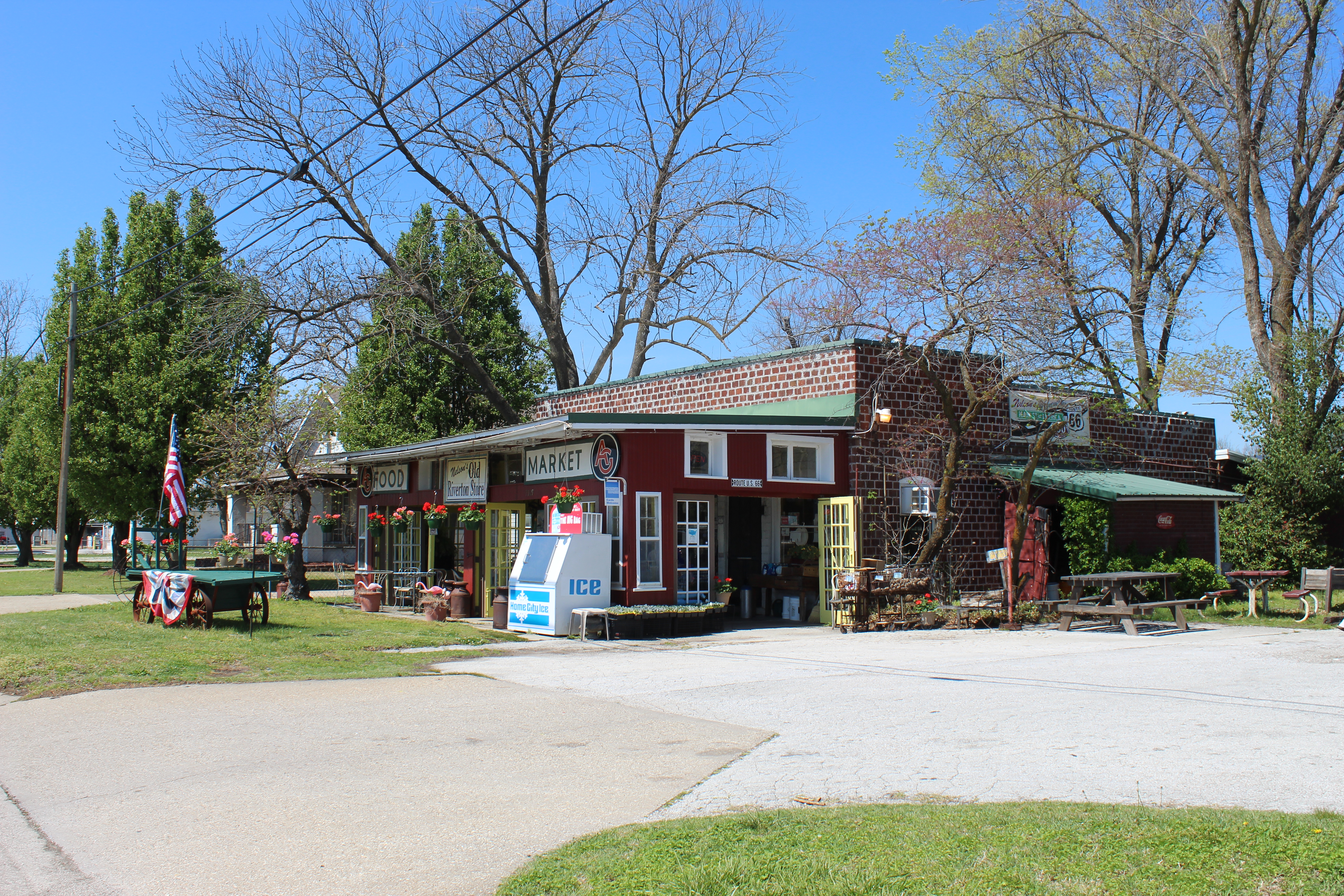 Nelson's Old Riverton Store