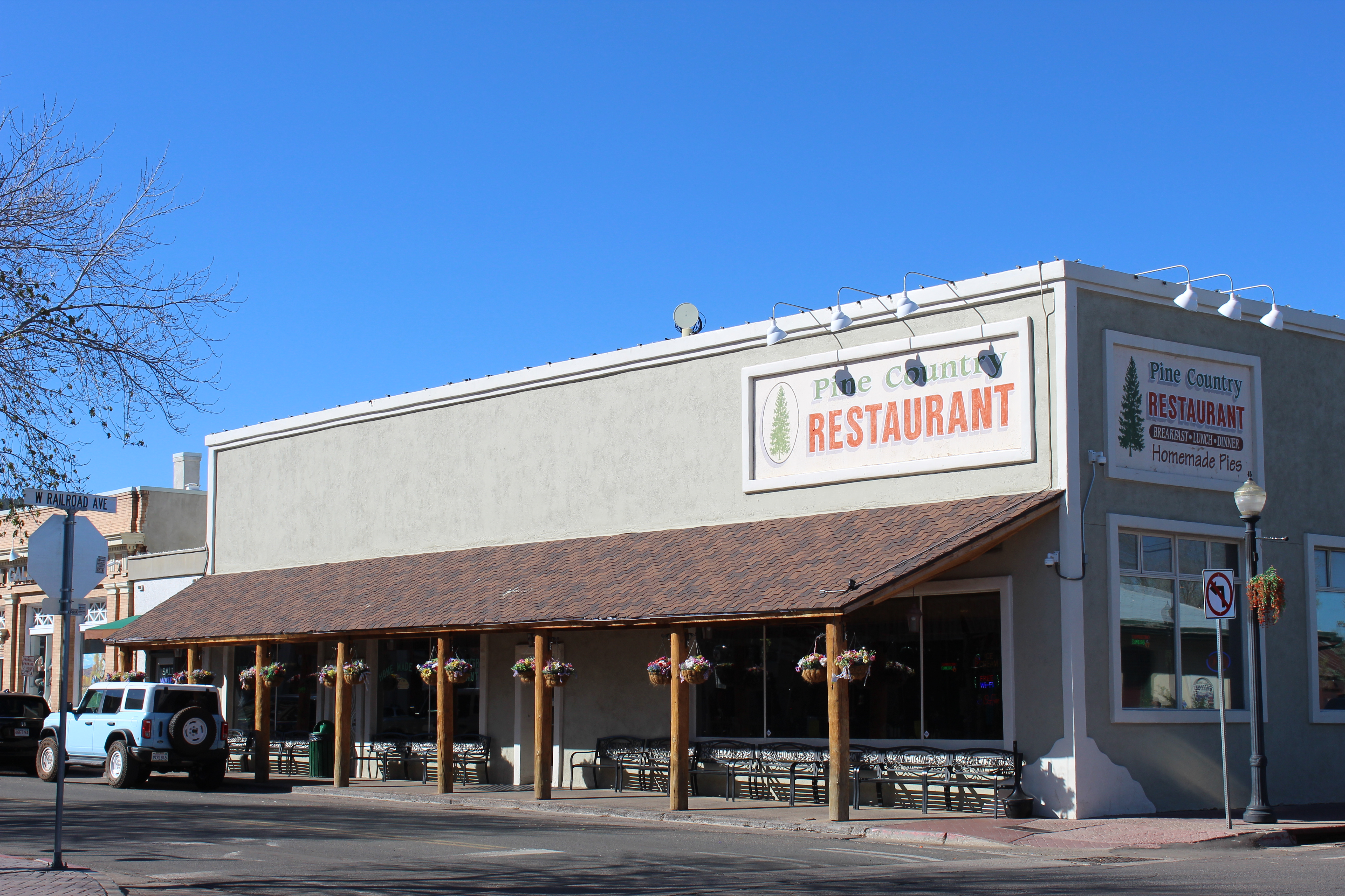 Pine Country Restaurant in Williams, Arizona